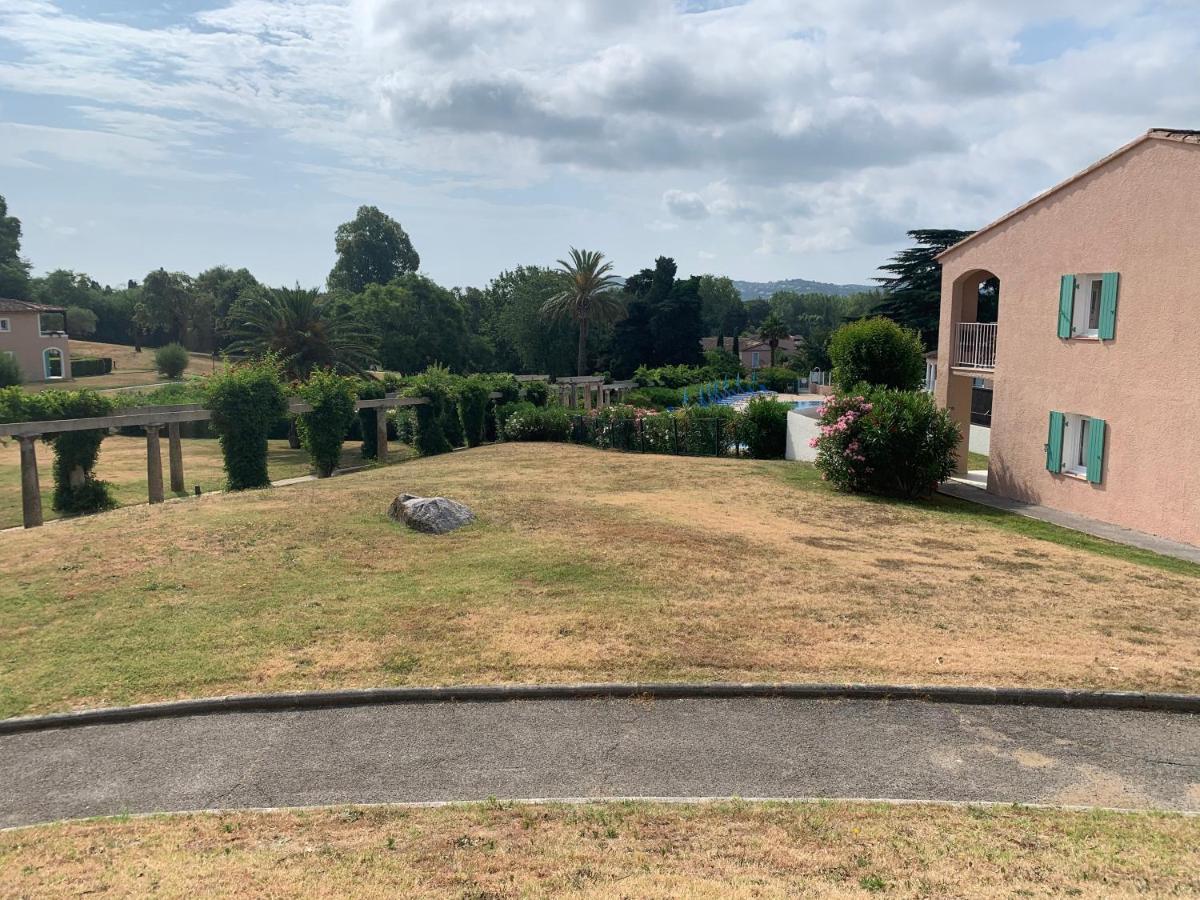 Appartement Grimaud bord de mer Extérieur photo